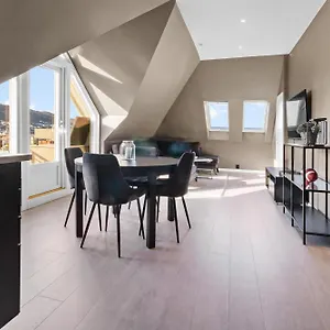  Apartment Penthouse In
